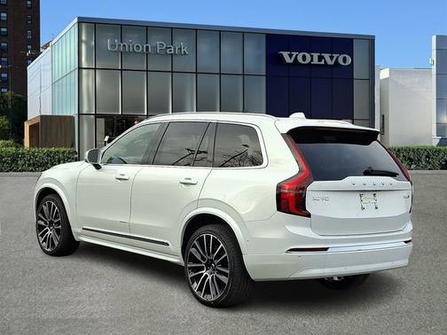 2026 Volvo XC90 Plus