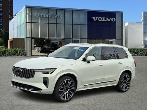 2026 Volvo XC90 Plus