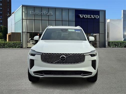 2026 Volvo XC90 Plus