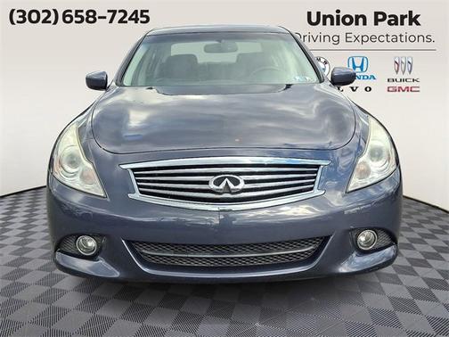 2013 INFINITI G37 x