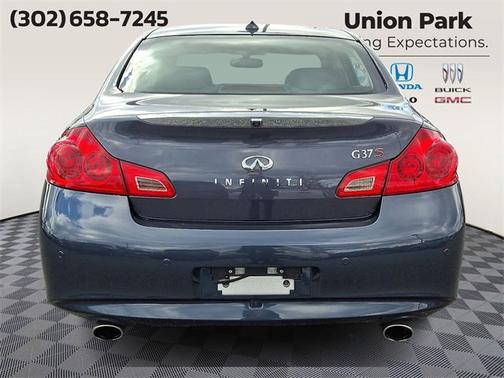 2013 INFINITI G37 x