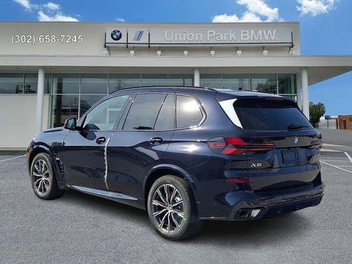 Carbon Black Metallic 2026 BMW X5 xDrive50e