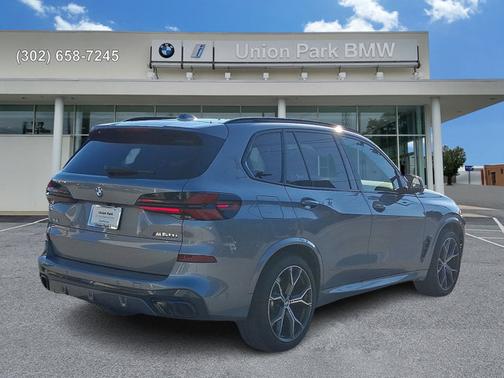 2026 BMW X5 M60i
