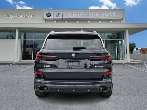 Black Sapphire Metallic 2026 BMW X5 xDrive50e