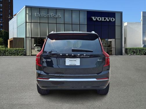 Onyx Black Metallic 2026 Volvo XC90 Core