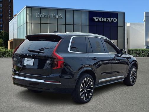 Onyx Black Metallic 2026 Volvo XC90 Core