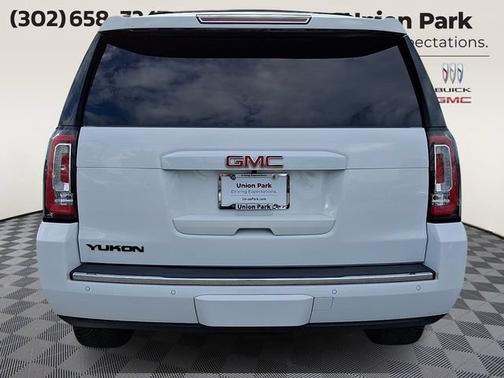 Summit White 2019 GMC Yukon Denali