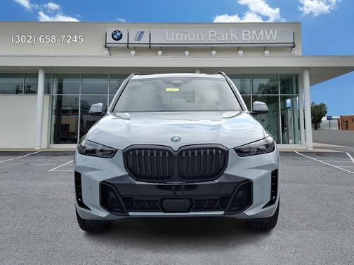 Brooklyn Grey Metallic 2024 BMW X5 xDrive50e