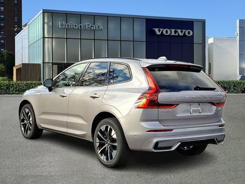 2026 Volvo XC60 Plus