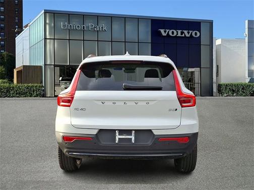 2026 Volvo XC40 Ultra