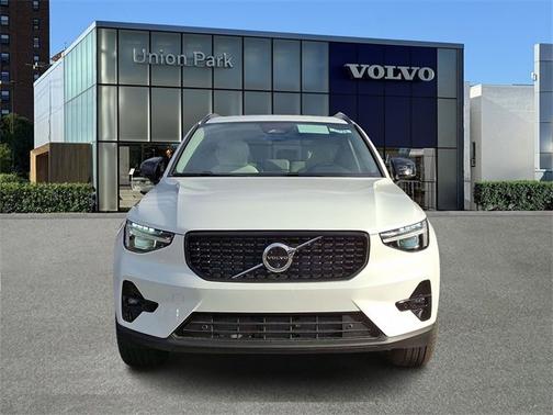 2026 Volvo XC40 Ultra
