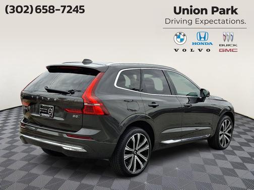 2023 Volvo XC60 Ultimate Bright Theme