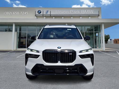 Mineral White Metallic 2027 BMW X7 M60i
