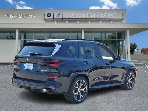 Carbon Black Metallic 2026 BMW X5 xDrive50e