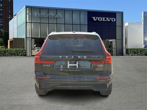 2025 Volvo XC60 Plug-In Hybrid Plus