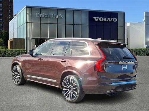 2026 Volvo XC90 Plus