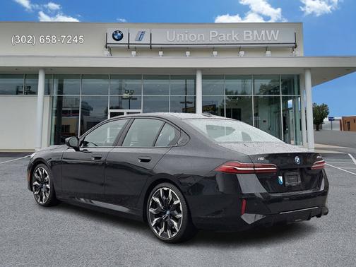 Black Sapphire Metallic 2024 BMW i5 M60