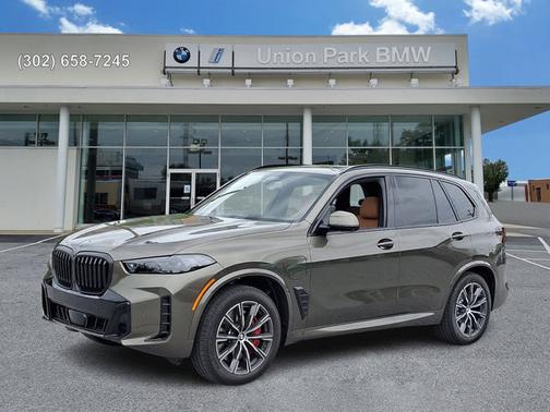 Manhattan Green Metallic 2026 BMW X5 xDrive50e