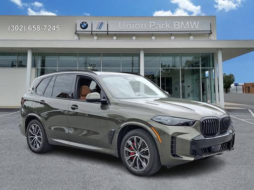 Manhattan Green Metallic 2026 BMW X5 xDrive50e