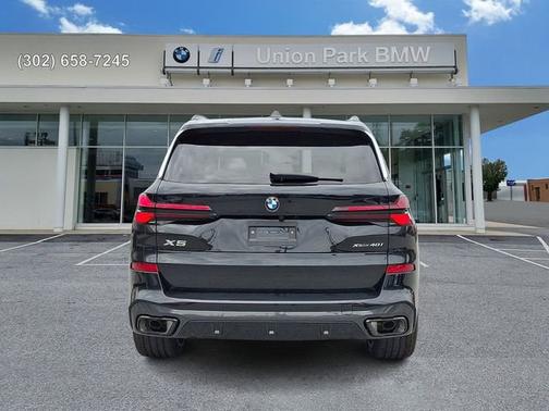 Black Sapphire Metallic 2026 BMW X5 xDrive40i