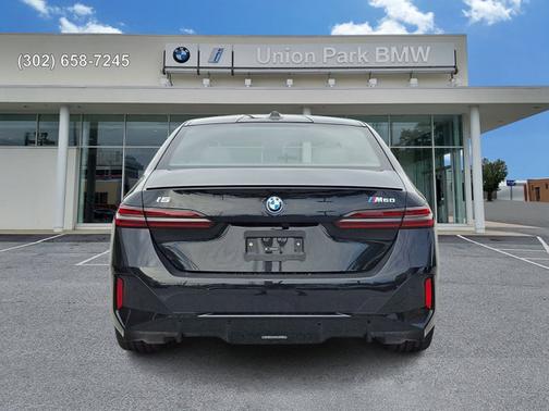 Black Sapphire Metallic 2026 BMW i5 M60