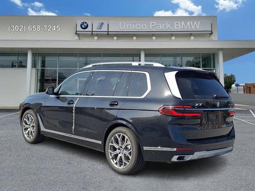 Black Sapphire Metallic 2026 BMW X7 xDrive40i