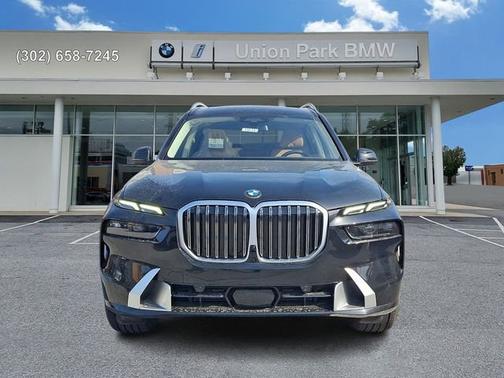 Black Sapphire Metallic 2026 BMW X7 xDrive40i