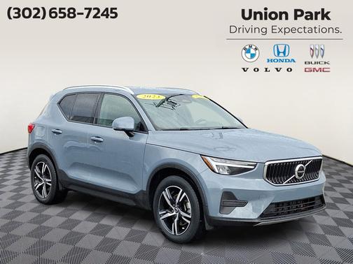 2023 Volvo XC40 Core