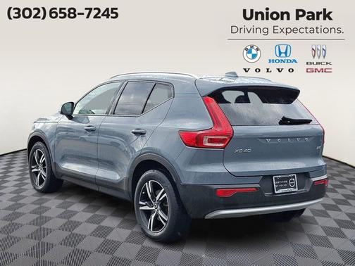 2023 Volvo XC40 Core