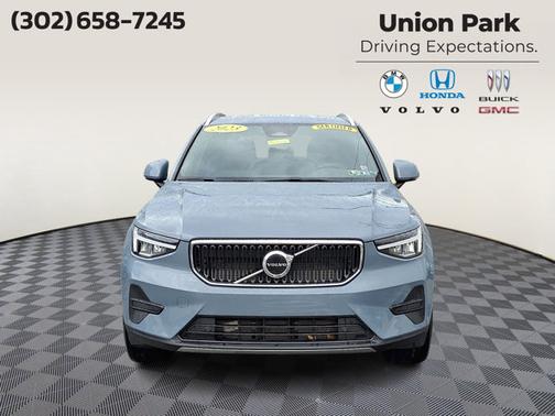 2023 Volvo XC40 Core