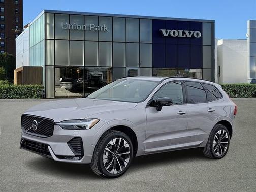 2026 Volvo XC60 Plus