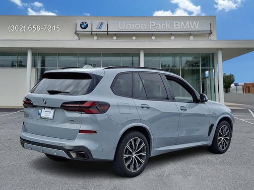 Brooklyn Grey Metallic 2024 BMW X5 xDrive40i