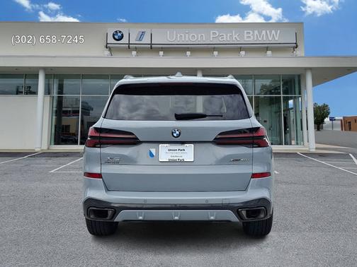 Brooklyn Grey Metallic 2024 BMW X5 xDrive40i