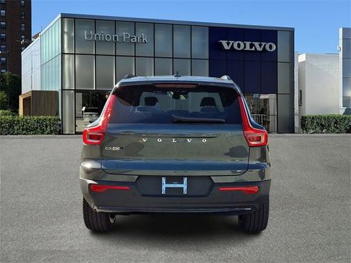 2026 Volvo EX40 Plus