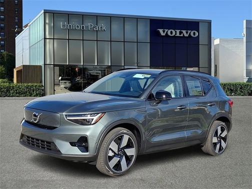 2026 Volvo EX40 Plus