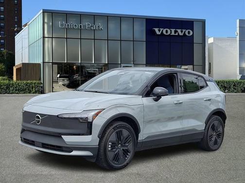 Vapour Grey Metallic 2026 Volvo EX30 Cross Country Ultra