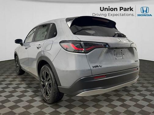 Urban Gray Pearl 2027 Honda HR-V Sport