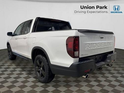 Platinum White Pearl 2026 Honda Ridgeline Black Edition