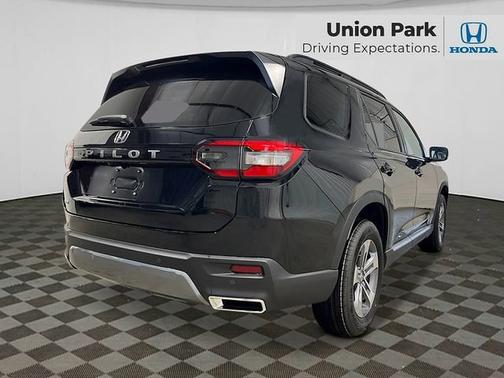 Crystal Black Pearl 2026 Honda Pilot EX-L
