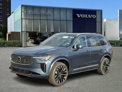 2026 Volvo XC90 Plus