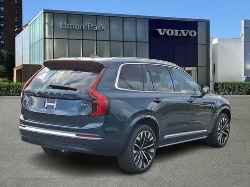 2026 Volvo XC90 Plus
