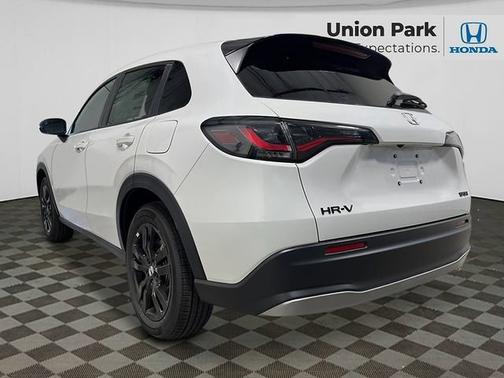 Platinum White Pearl 2027 Honda HR-V Sport