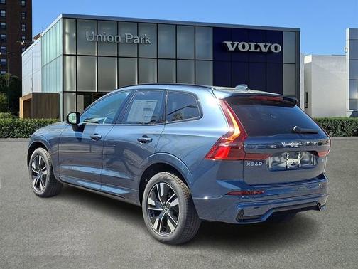 Denim Blue Metallic 2026 Volvo XC60 Plus