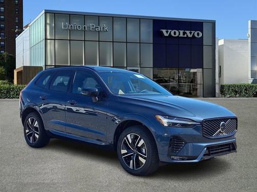 Denim Blue Metallic 2026 Volvo XC60 Plus
