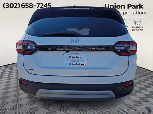 White 2025 Honda Pilot EX-L