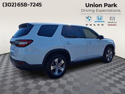White 2025 Honda Pilot EX-L