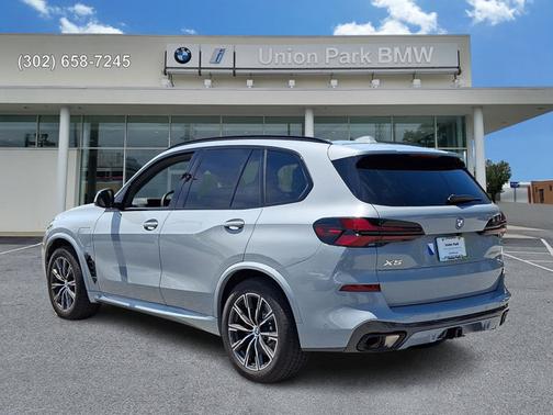 Brooklyn Grey Metallic 2026 BMW X5 xDrive50e