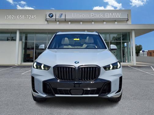 Brooklyn Grey Metallic 2026 BMW X5 xDrive50e
