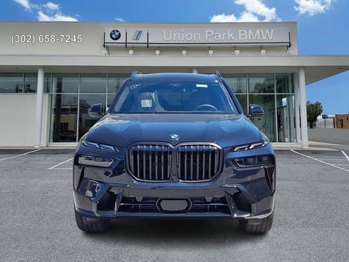 Carbon Black Metallic 2027 BMW X7 xDrive40i