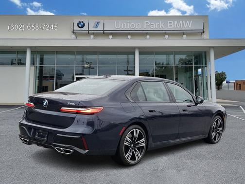 Tanzanite Blue II Metallic 2024 BMW 760 760i xDrive